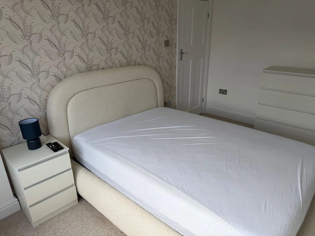 Room Alpha Road in Greater London