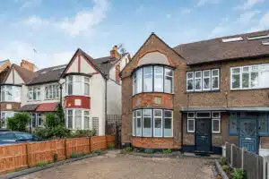 House Pitshanger Lane in Greater London