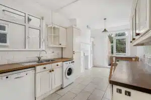 House Pitshanger Lane in Greater London