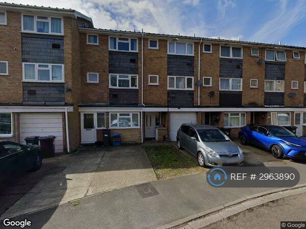 House Aplin Way in Greater London