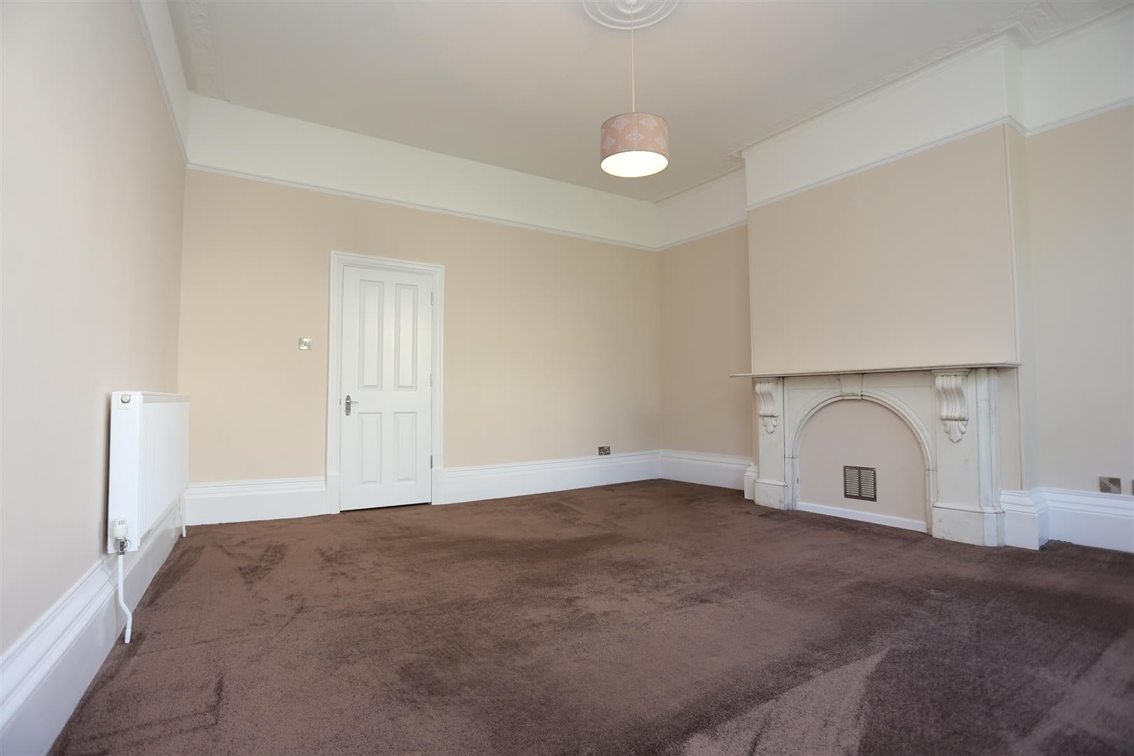 Flat Montpelier Crescent in Brighton