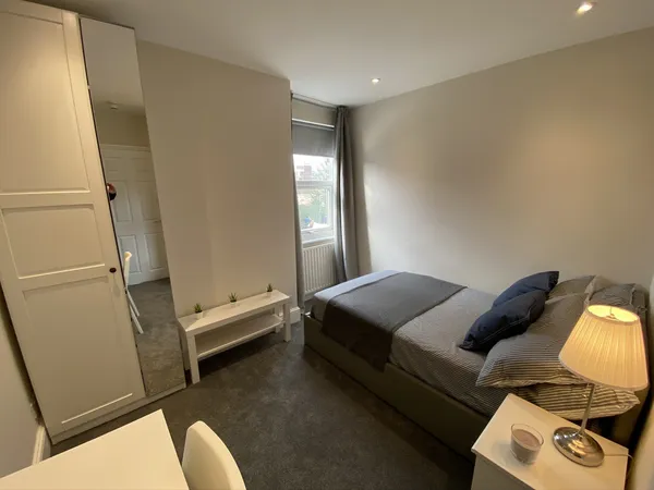 Flat Hastings Road in Maidstone
