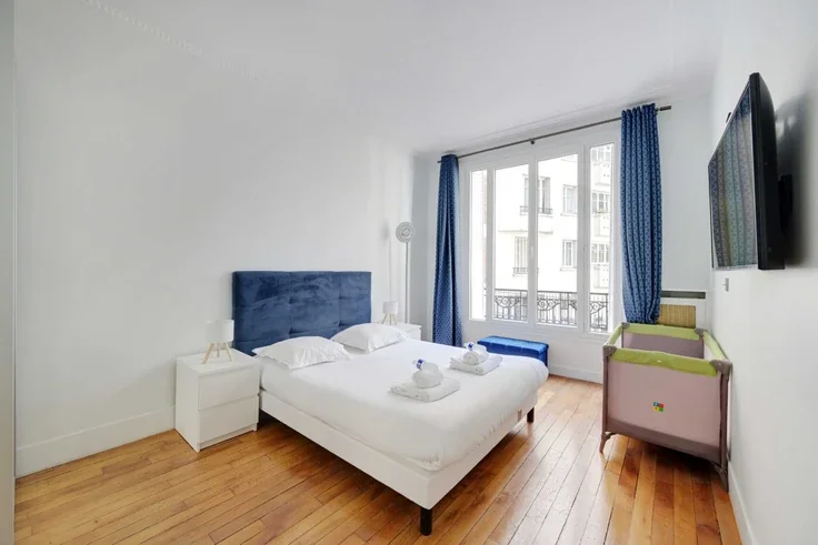 Flat Boulevard Gouvion-Saint-Cyr in Paris