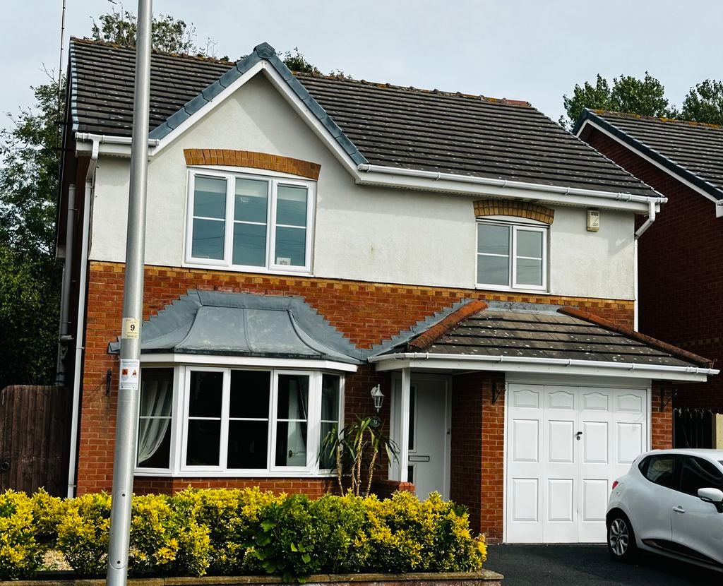 House Tarragon Drive in Bispham
