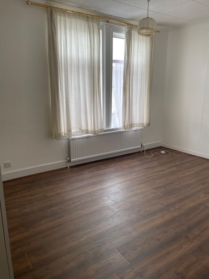 Room Portland Road in Gillingham