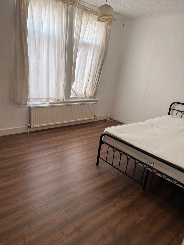 Room Portland Road in Gillingham