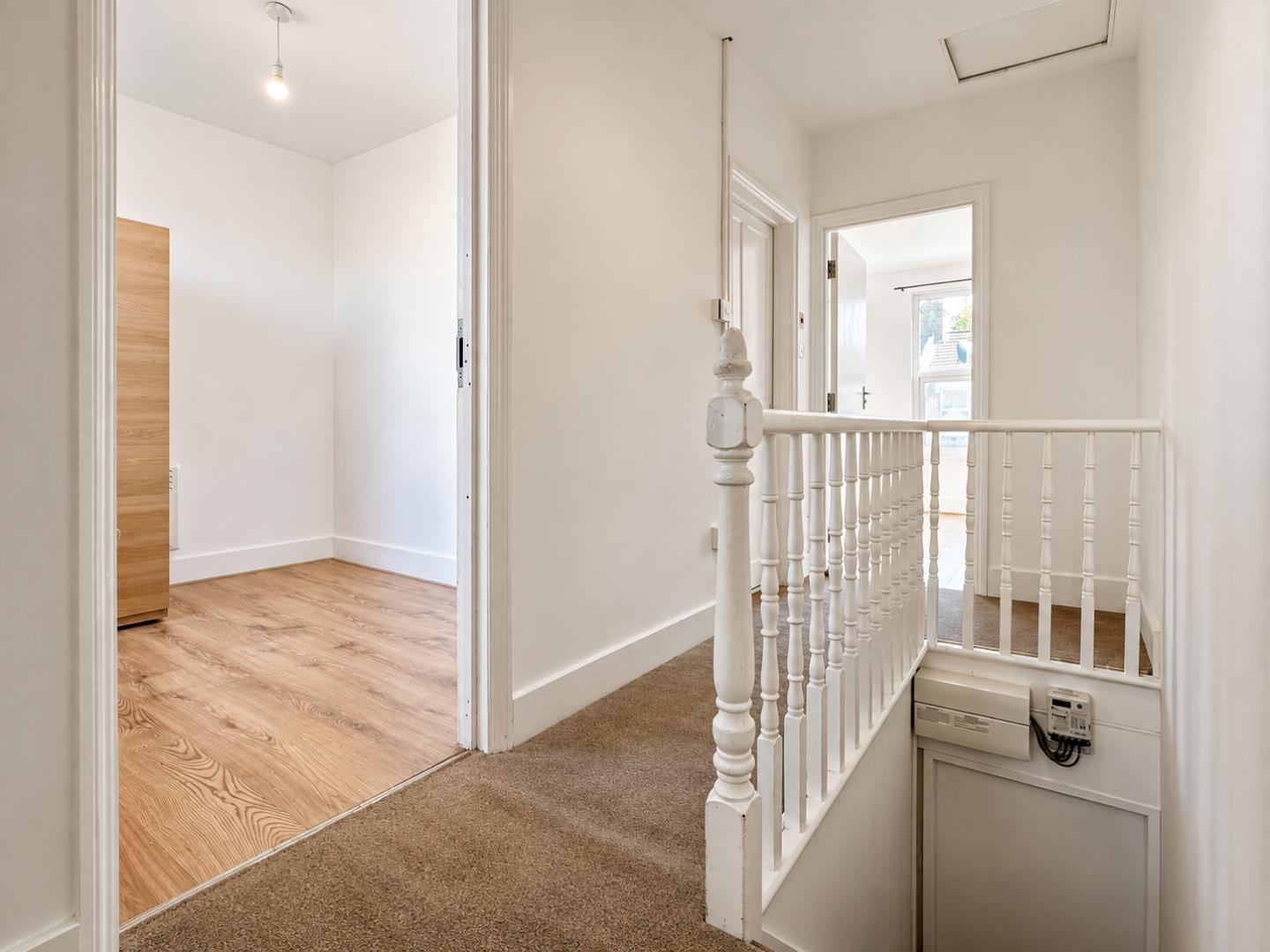 Flat Huxley Road in Greater London