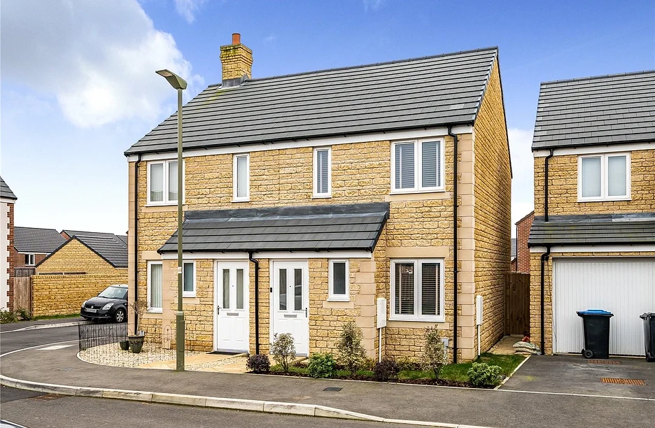House Olley Crescent in West Oxfordshire