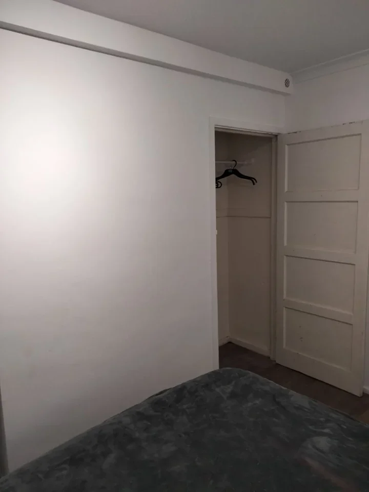 Room Keir Hardie Way in Greater London