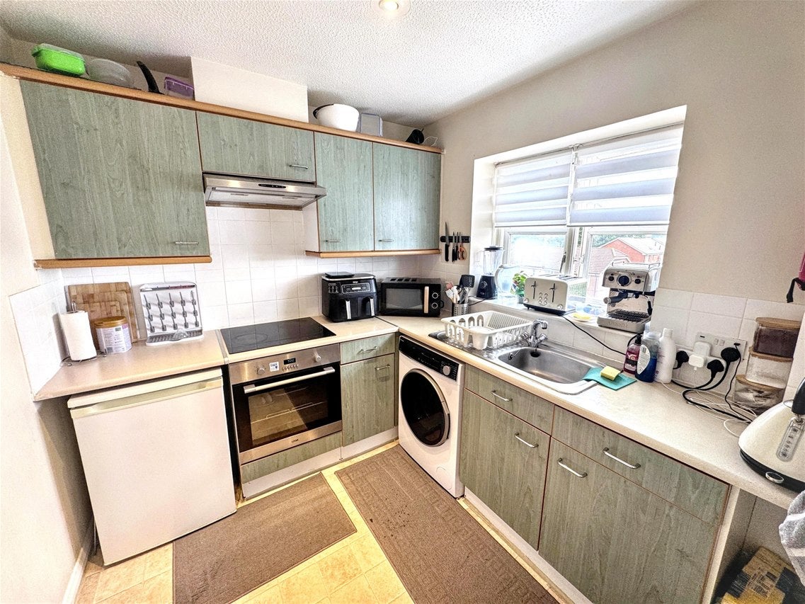 Flat Angelica Drive in Greater London