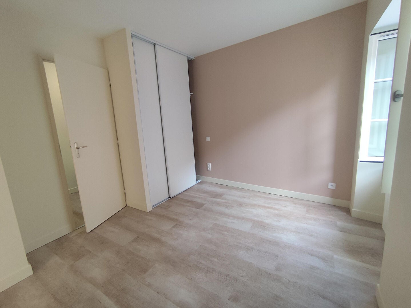 Flat Chemin de Ricou in Saint-Martin-de-Saint-Maixent