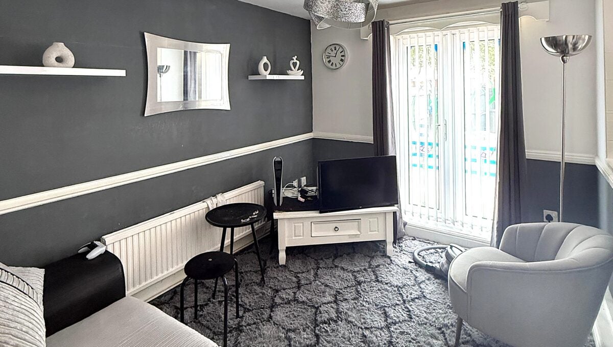 Flat Louisa Place in Cardiff