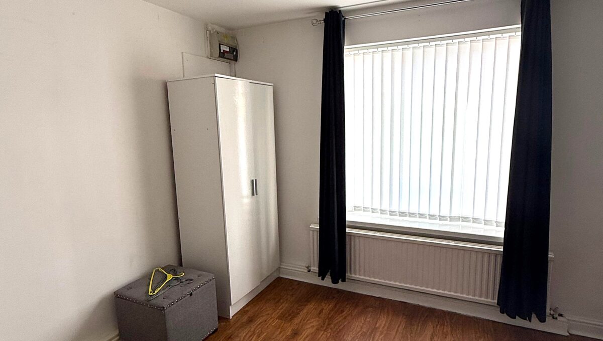 Flat Louisa Place in Cardiff