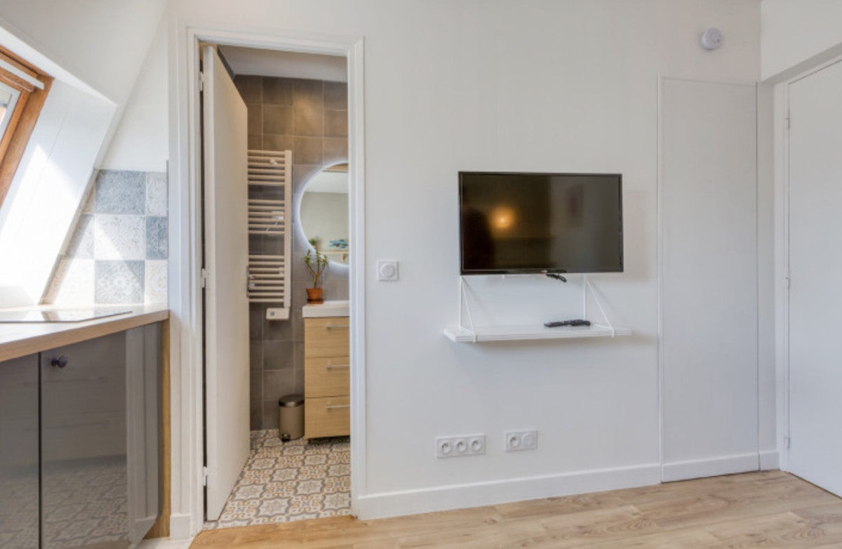 Flat Rue Claude-Rodier in Paris