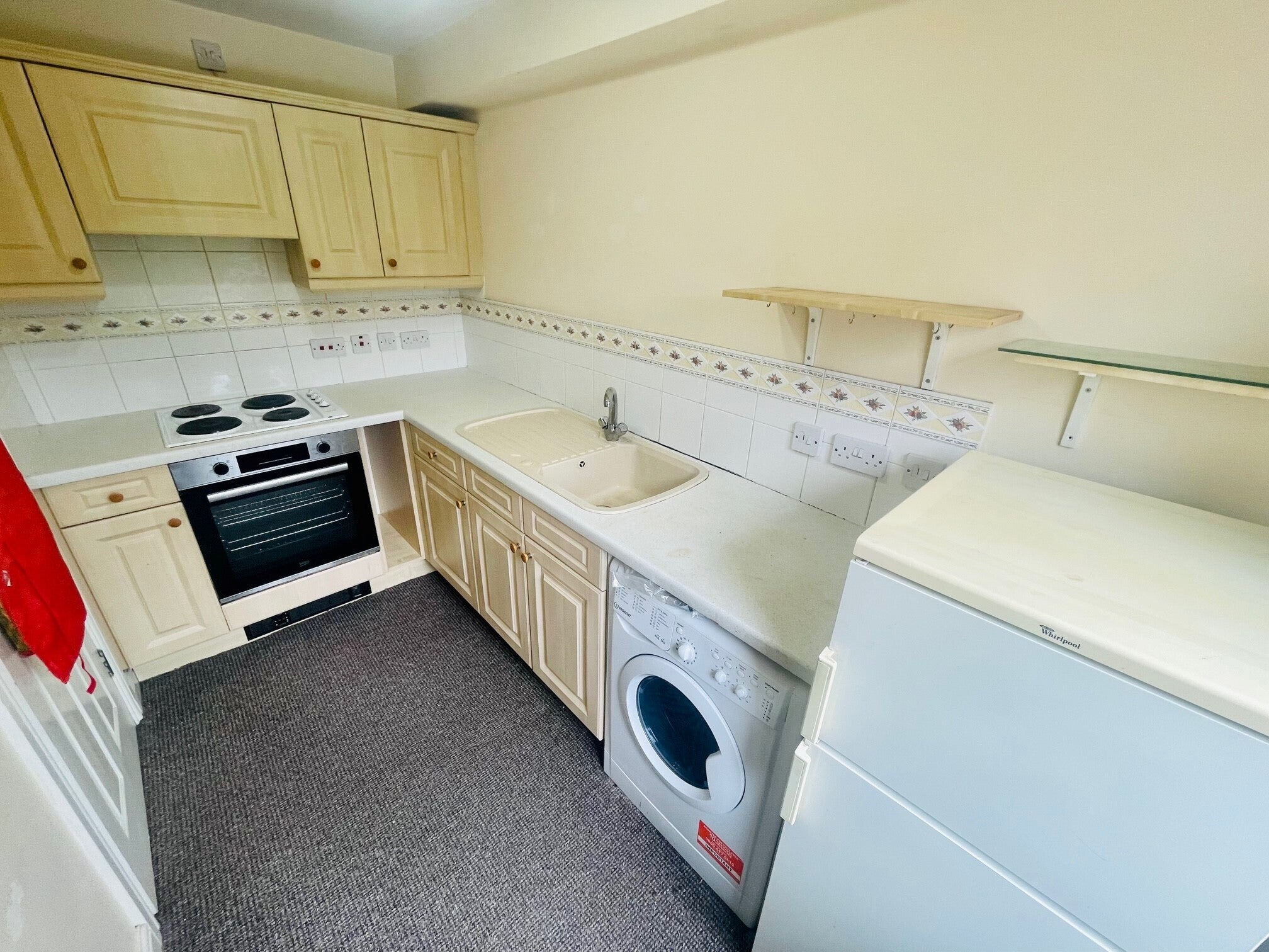 Flat Burbury Court in Warwick