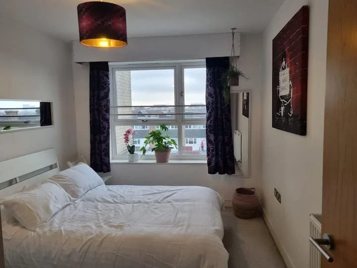 Flat Palace Mews in Greater London