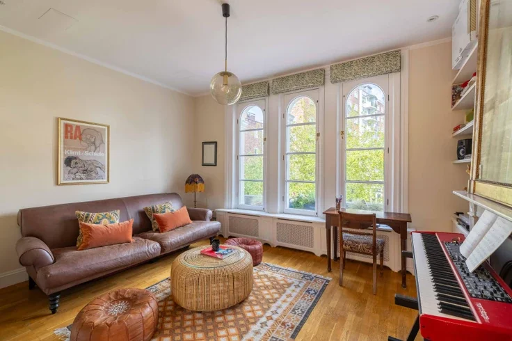 Flat Portobello Road in Greater London