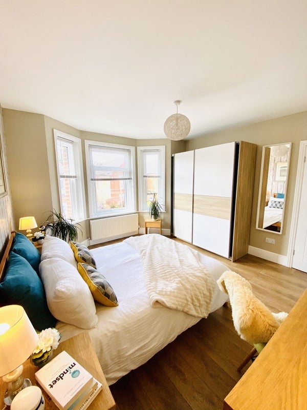 Room Richmond Wood Road in Bournemouth