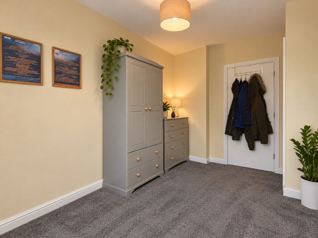 Flat Prince of Wales Road in Gosport