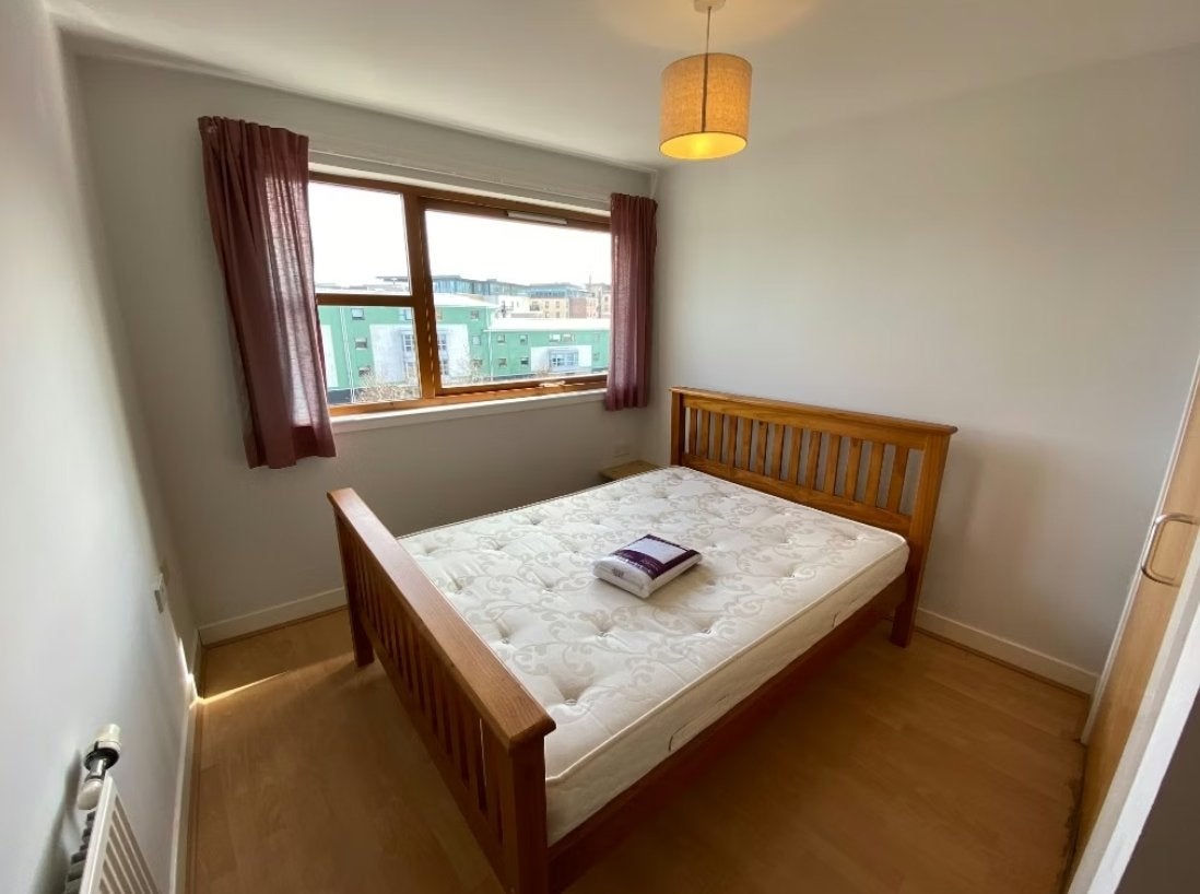 Flat Slateford Green in City of Edinburgh