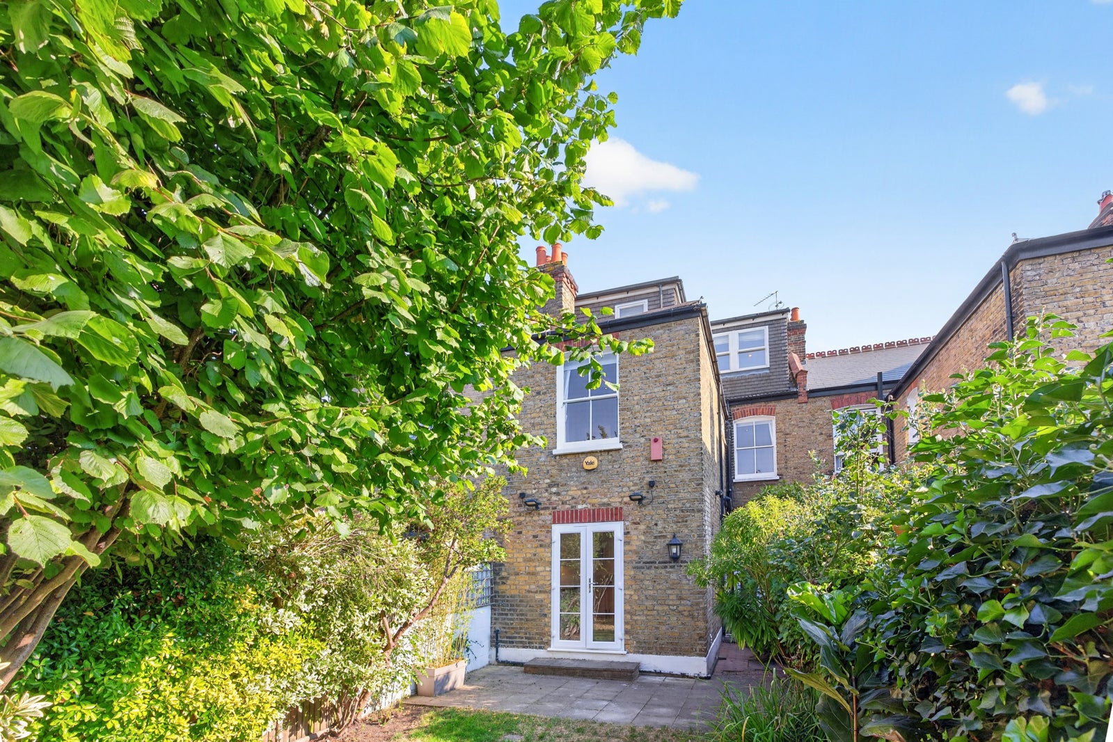 House Wavendon Avenue in Greater London