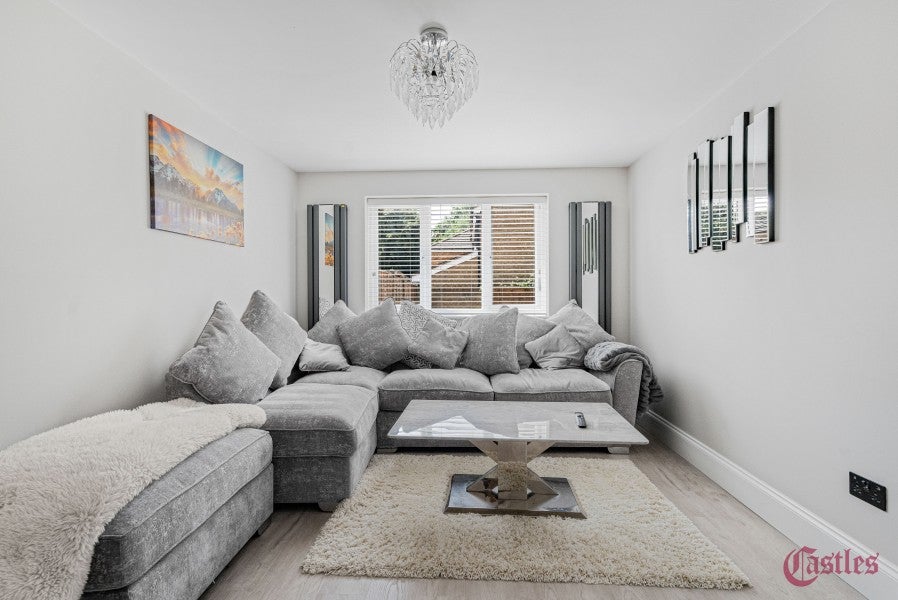 House George Lovell Drive in Greater London