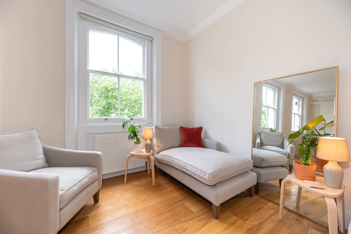 Flat Cranley Gardens in Greater London