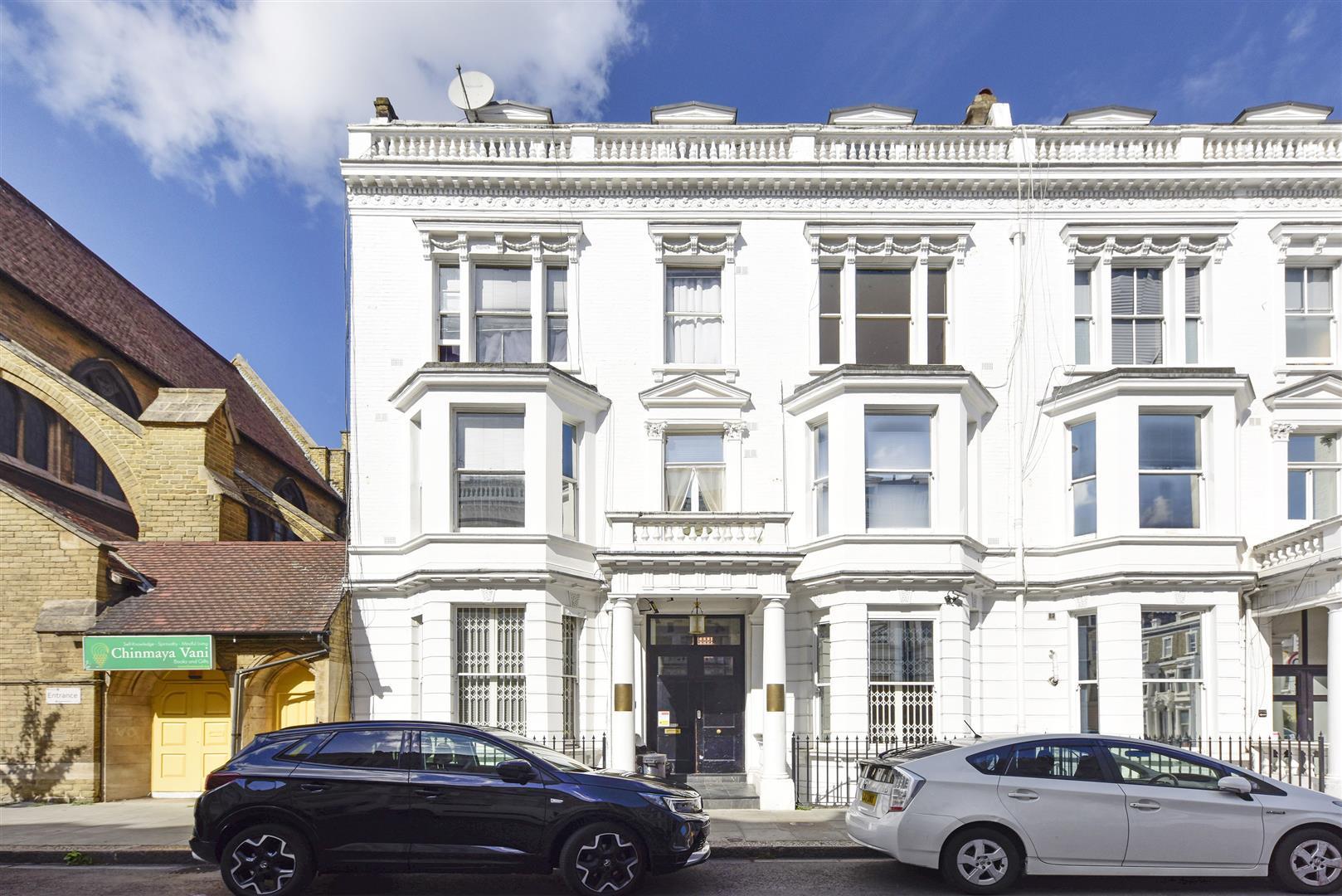Flat Castletown Road in Greater London