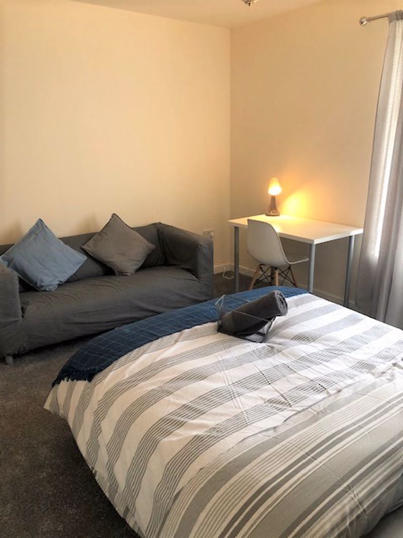 Room Chorley Old Road in Bolton