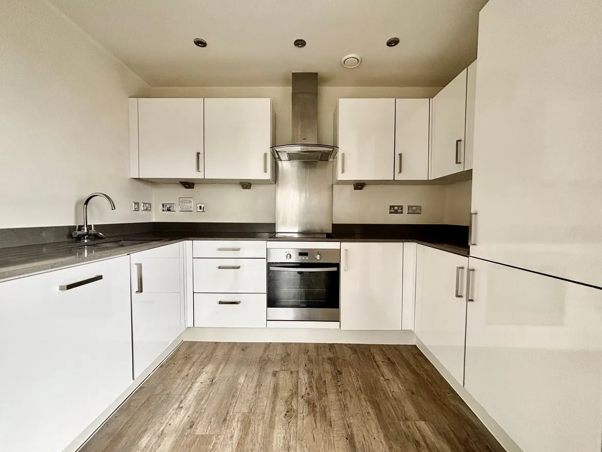 Flat Ocean Drive in Gillingham