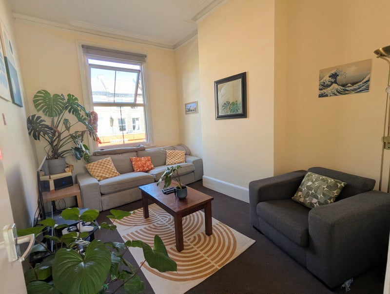 Flat Blackstock Road in Greater London
