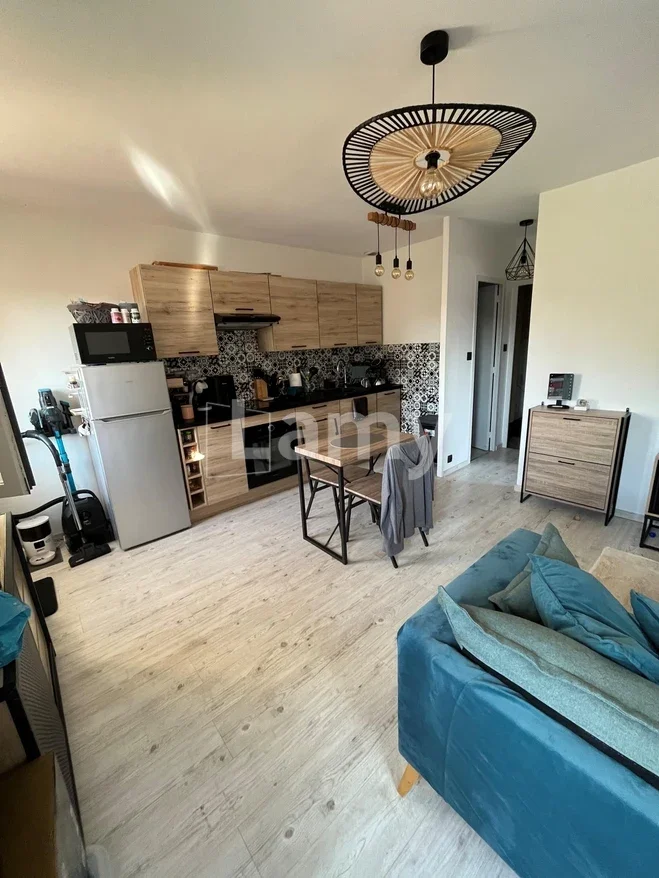 Appartement Avenue de Saint-Zacharie à Trets