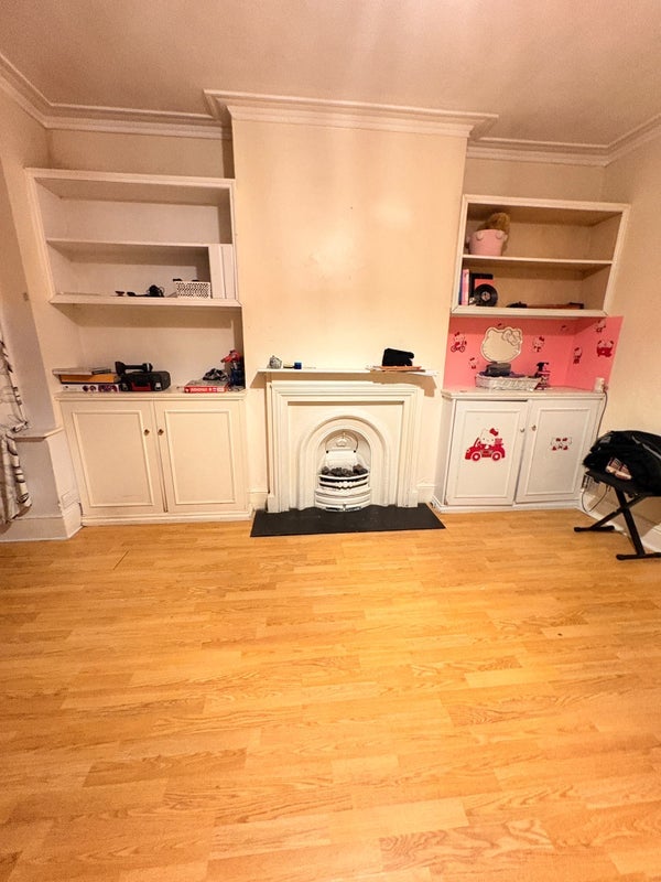 Room Kilmartin Avenue in Greater London