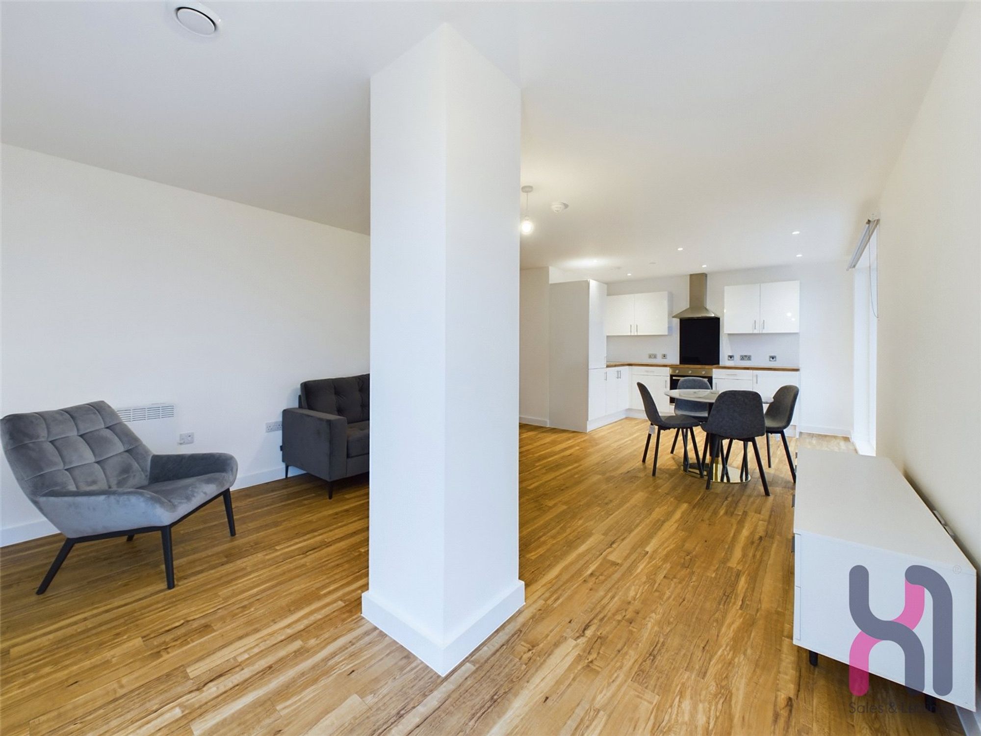 Flat Pomona Strand in Trafford
