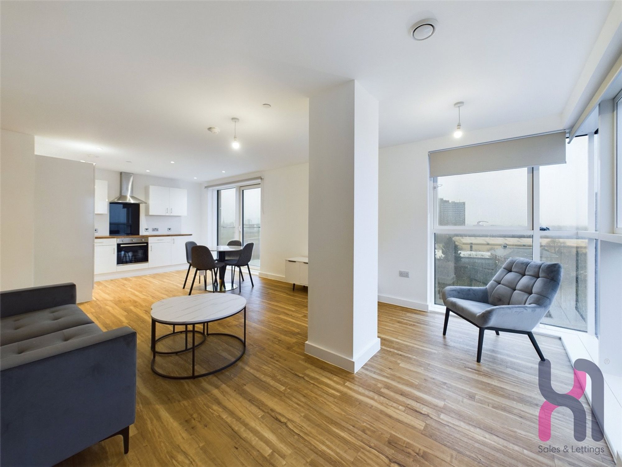 Flat Pomona Strand in Trafford
