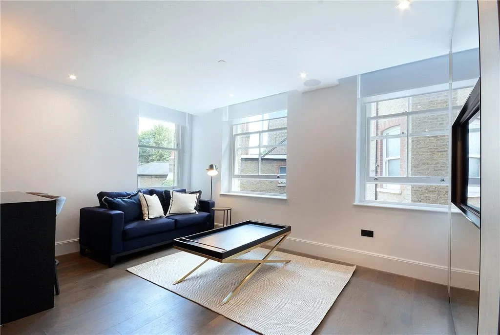 Flat Old Brompton Road in Greater London