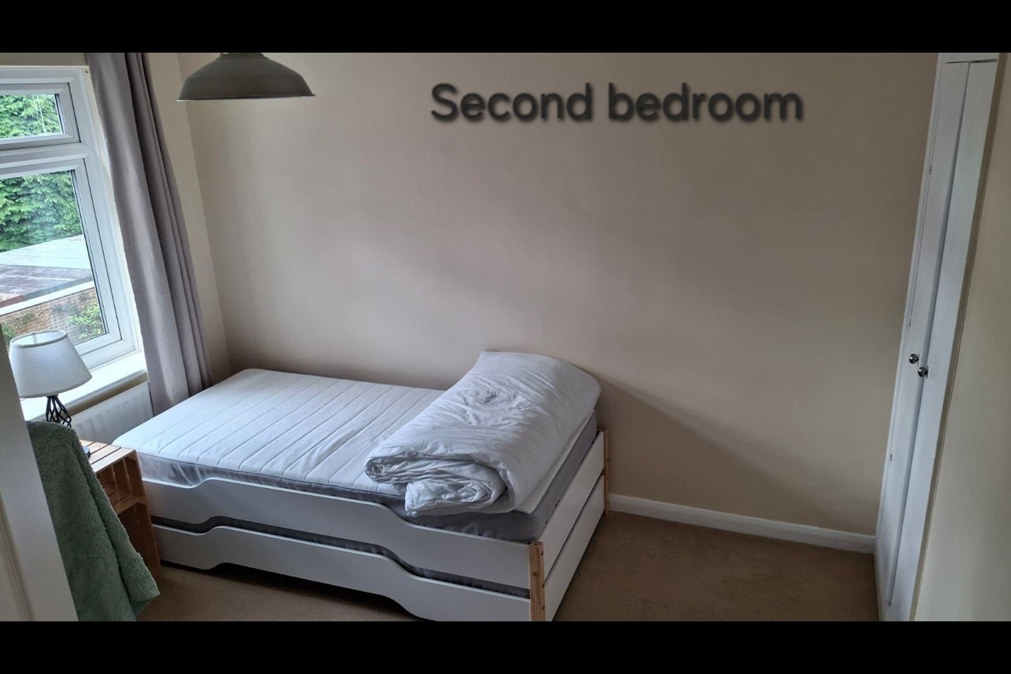 Flat Elleray Court in Guildford