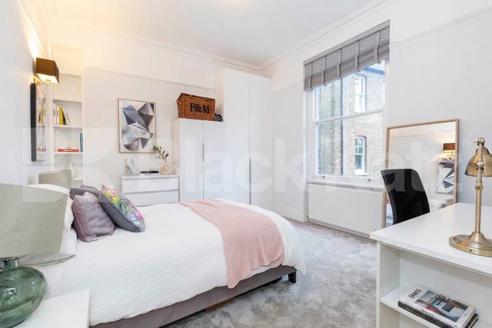Flat Iverson Road in Greater London