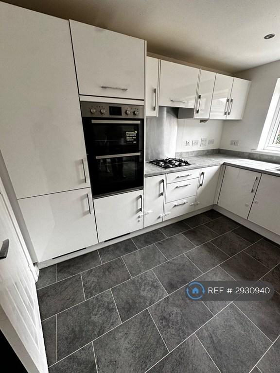 House Chestnut Close in Greater London