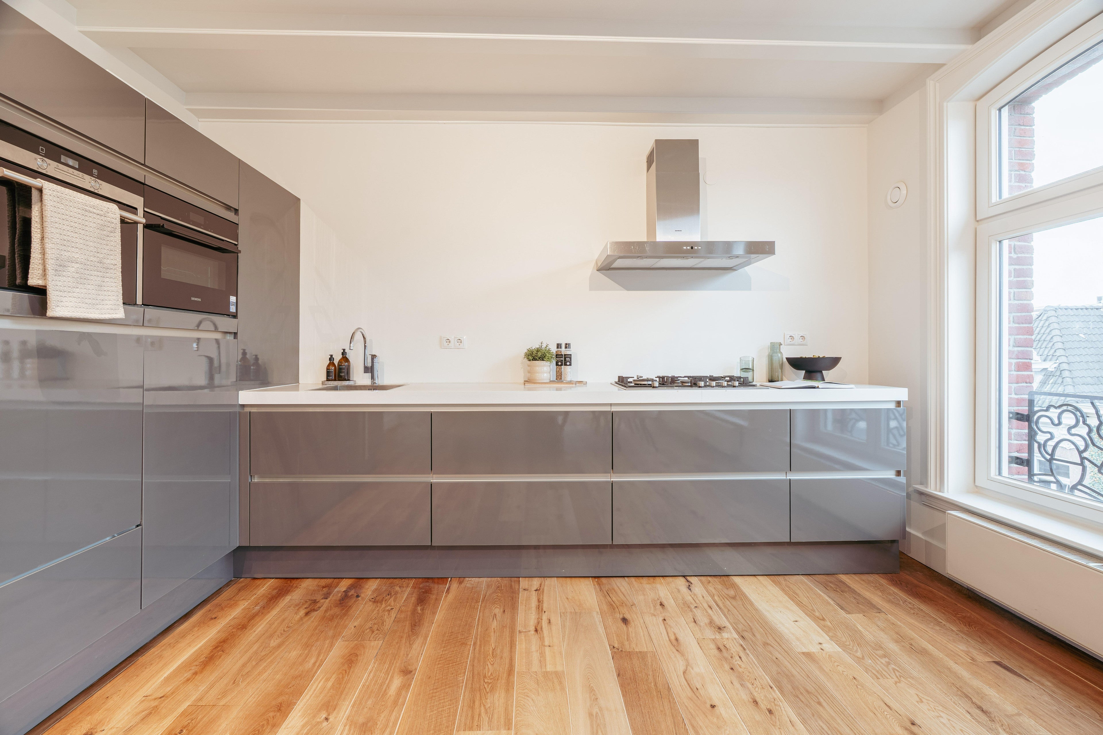 Woning te huur: Van Baerlestraat, Amsterdam