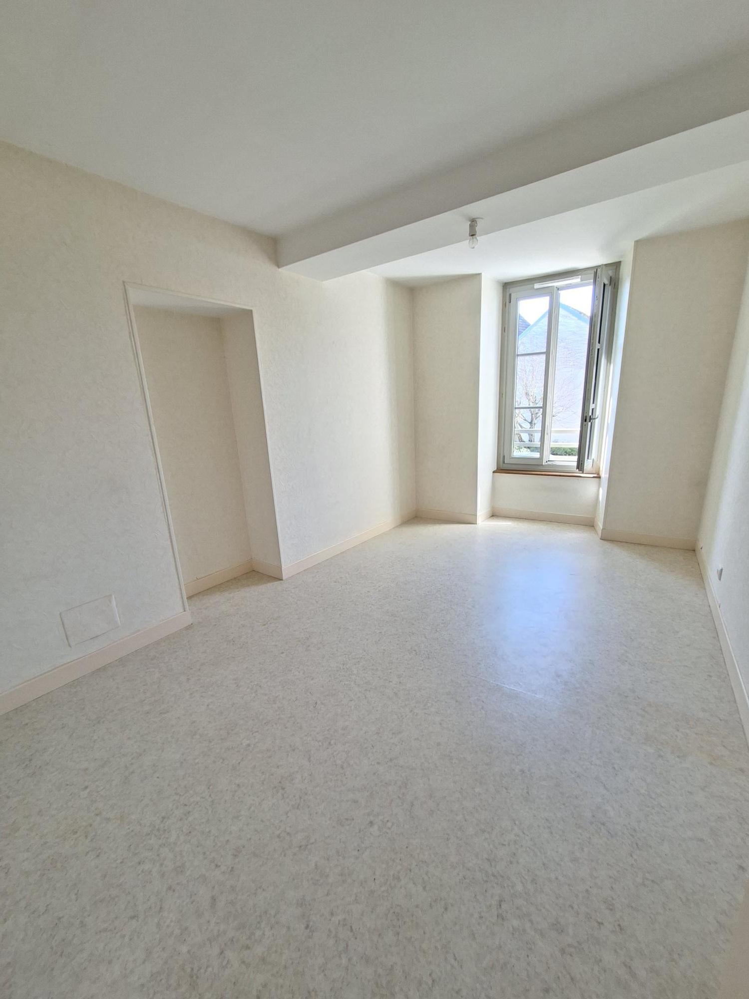 Appartement Rue des Ponts à Vanvey