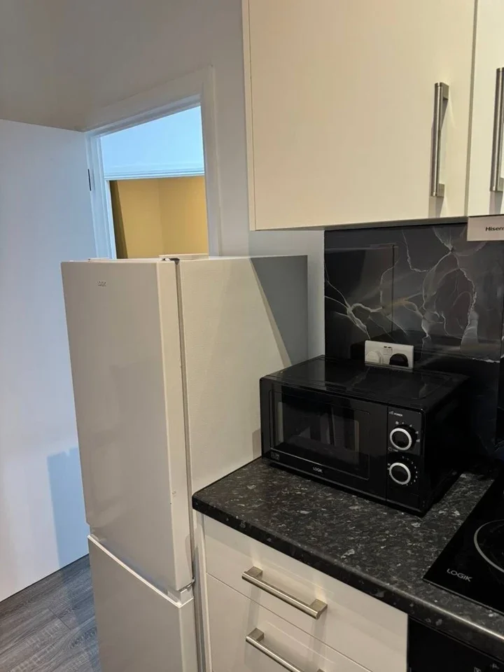 Flat Willesden Lane in Greater London