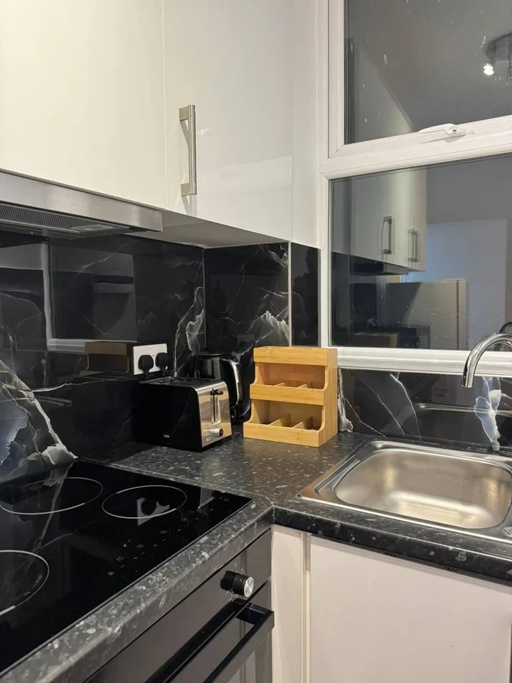 Flat Willesden Lane in Greater London