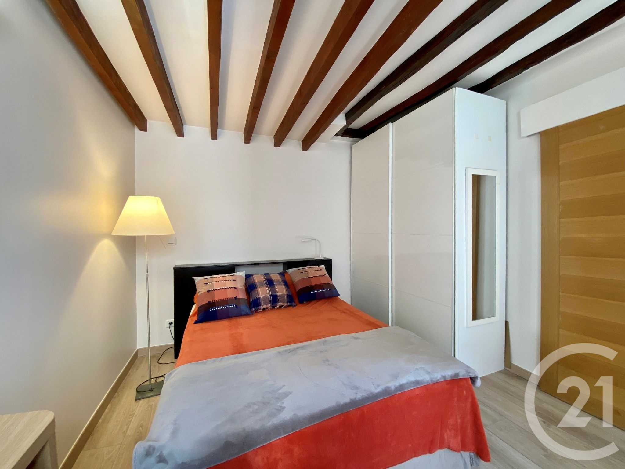 Appartement Rue de la Fontaine au Roi à Paris