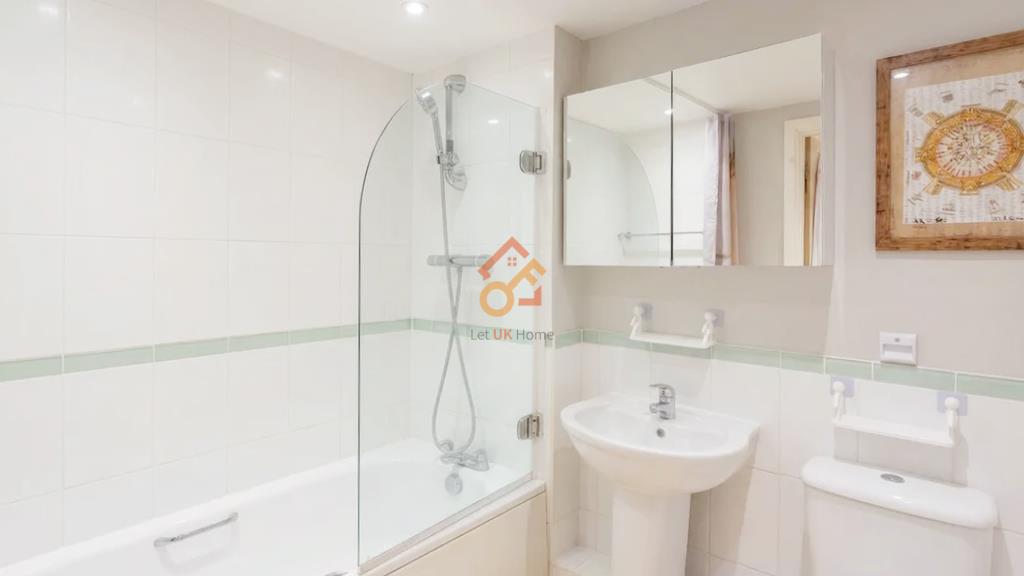 Flat Mulberry Court in Dewsbury
