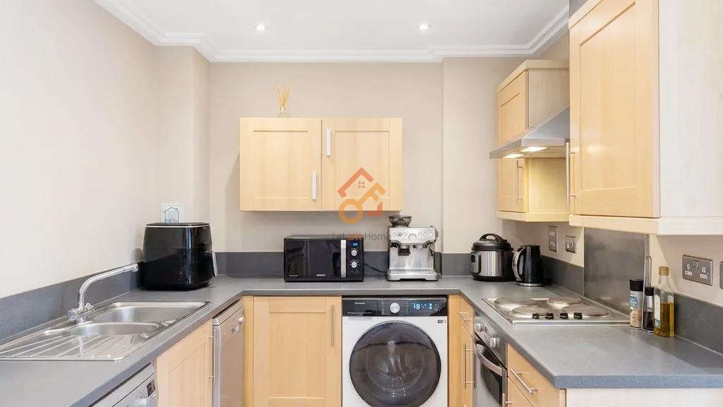 Flat Victoria Road in Greater London