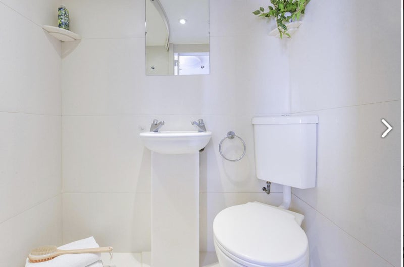Room Secker Street in Greater London