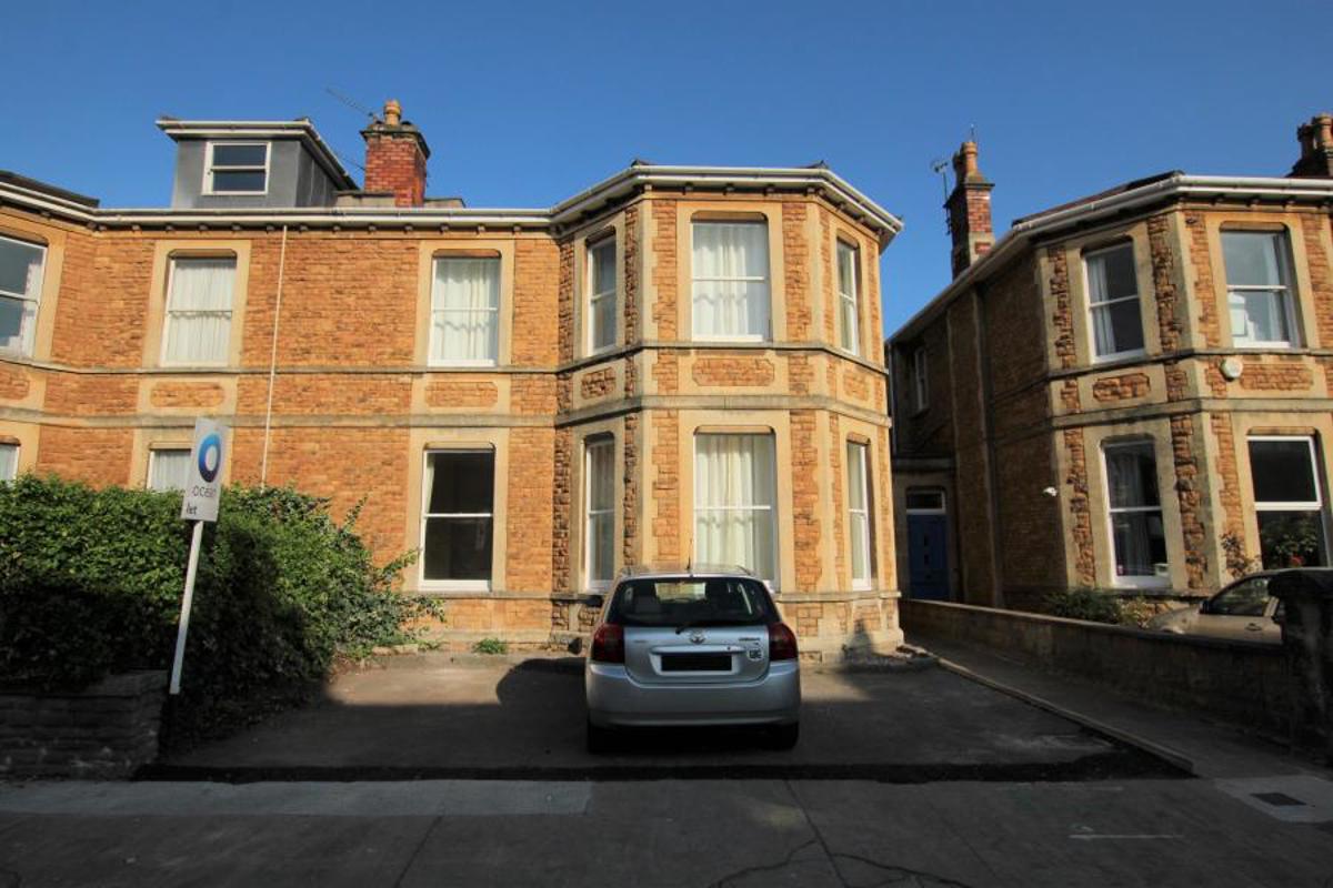 Flat Hurle Road in Bristol