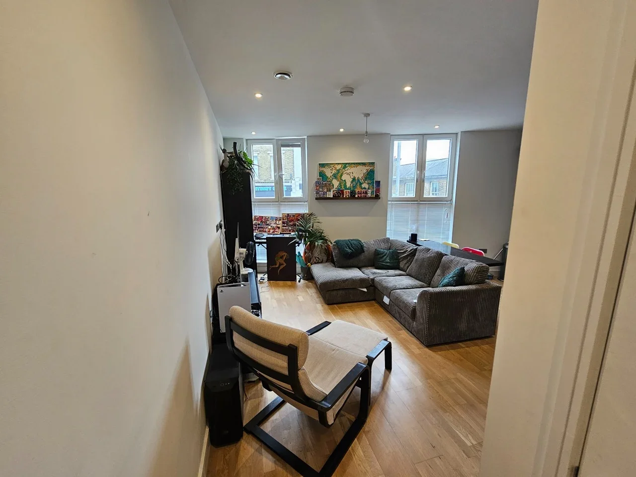 Flat Clifford Road in Greater London