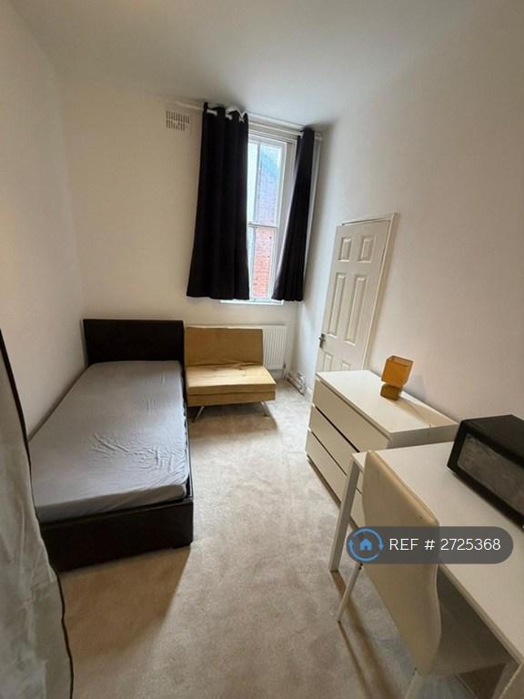 Room Lysways Street in Walsall